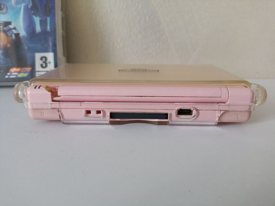 Nintendo DS lite pink