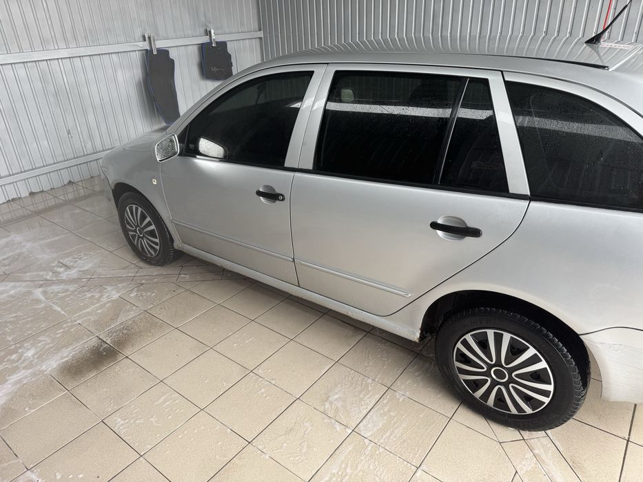 Продаю Skoda Fabia 2002