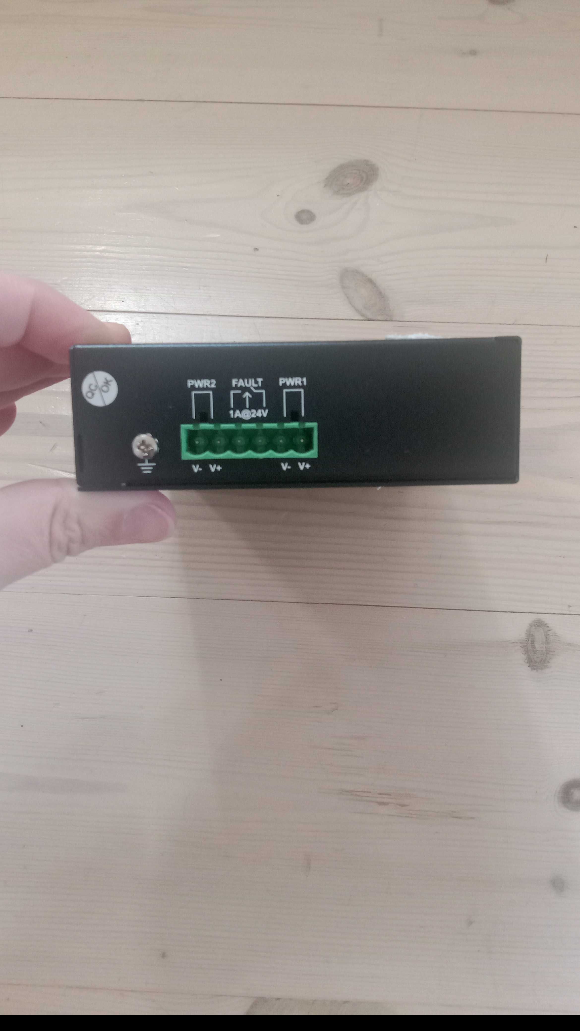 Lantech switch 0008B