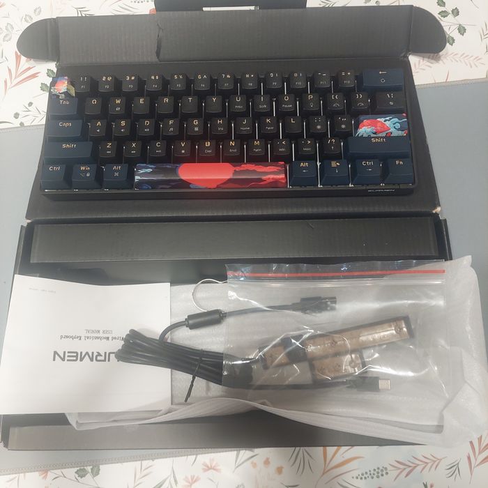 Mechaniczna klawiatura SOLIDEE 61 klawiszy
