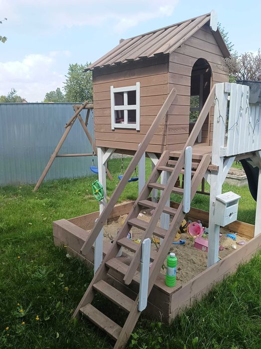 Ogrodowy domek dla dziecka