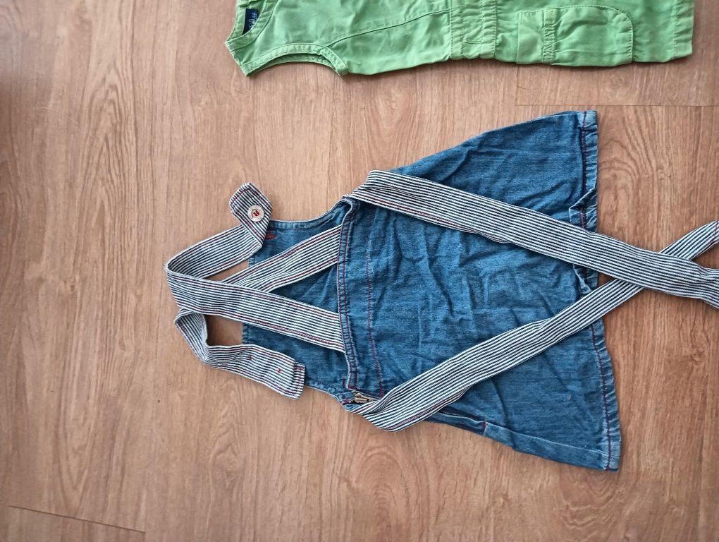 Lote dois vestidos tamanho 2 anos 10€
