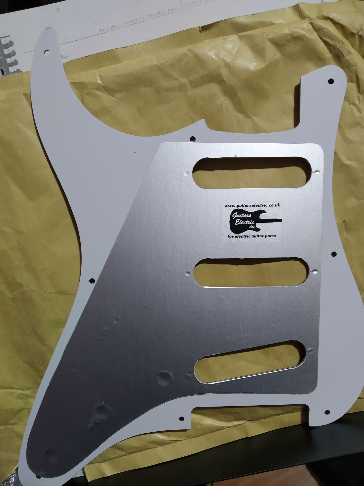 Stratocaster Pickguard 8 furos