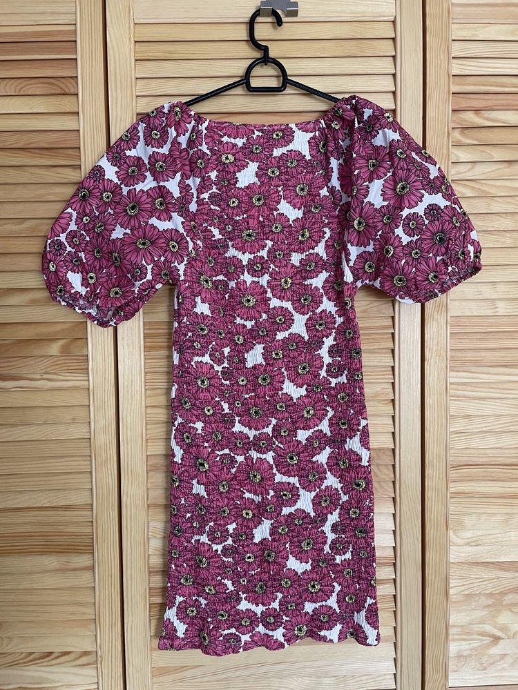 Nowa sukienka w kwiaty z dużymi bufkami Zara M L
