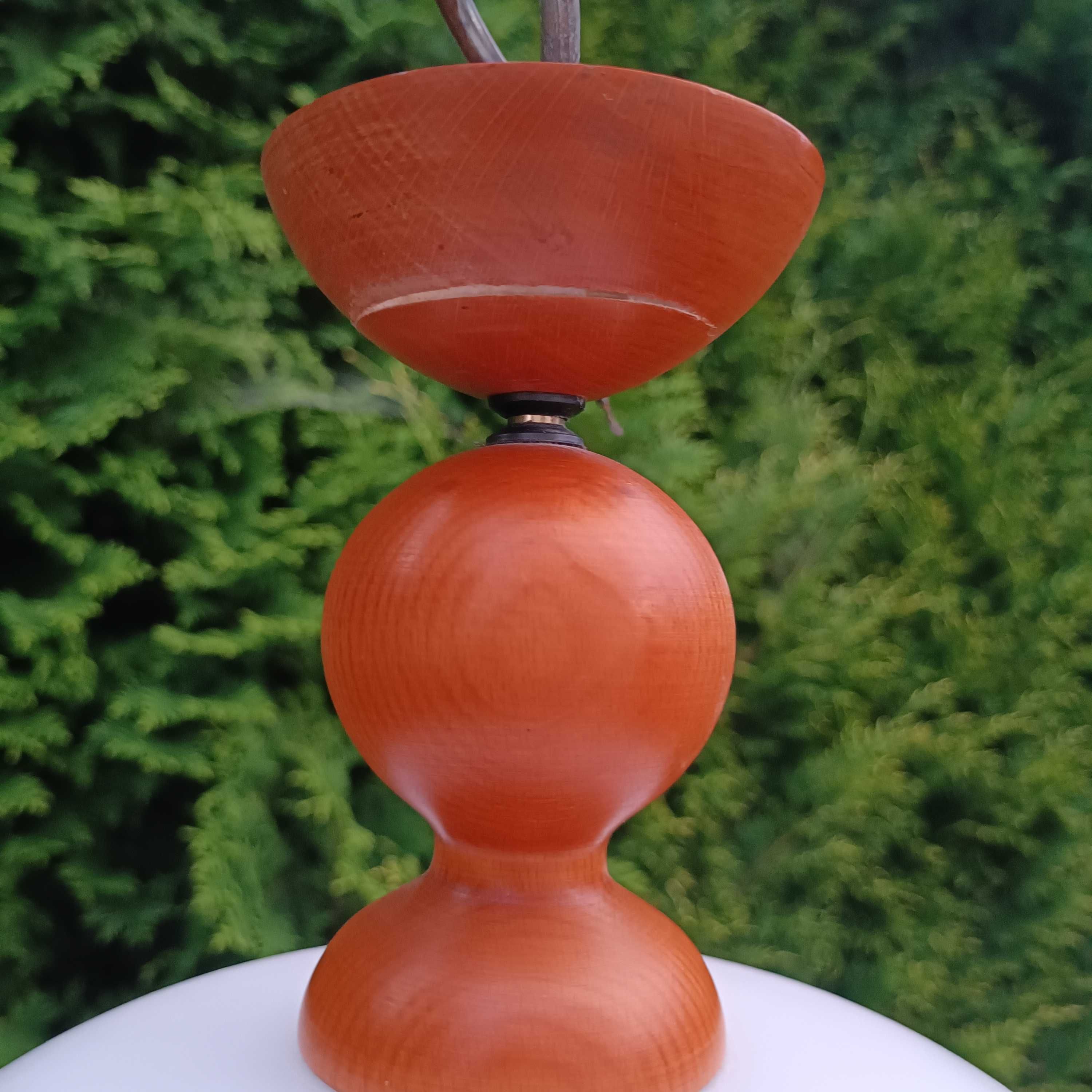 Lampa pokojowa .
