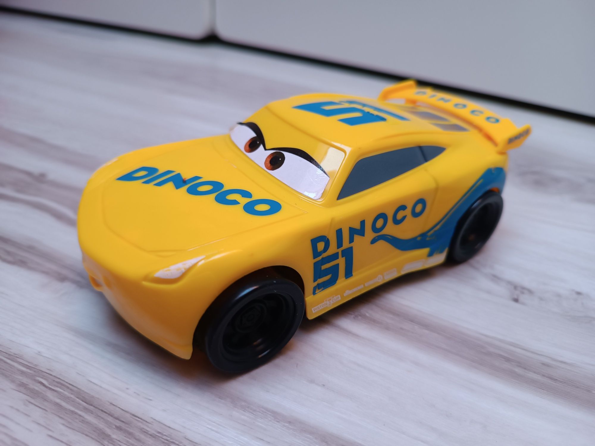 Samochodzik Dinoco