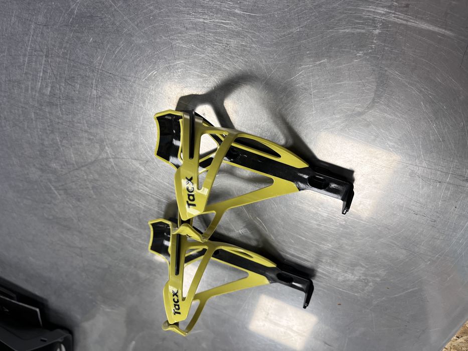 Kosztki na bidony Tacx Deva żółty 2 szt nowe