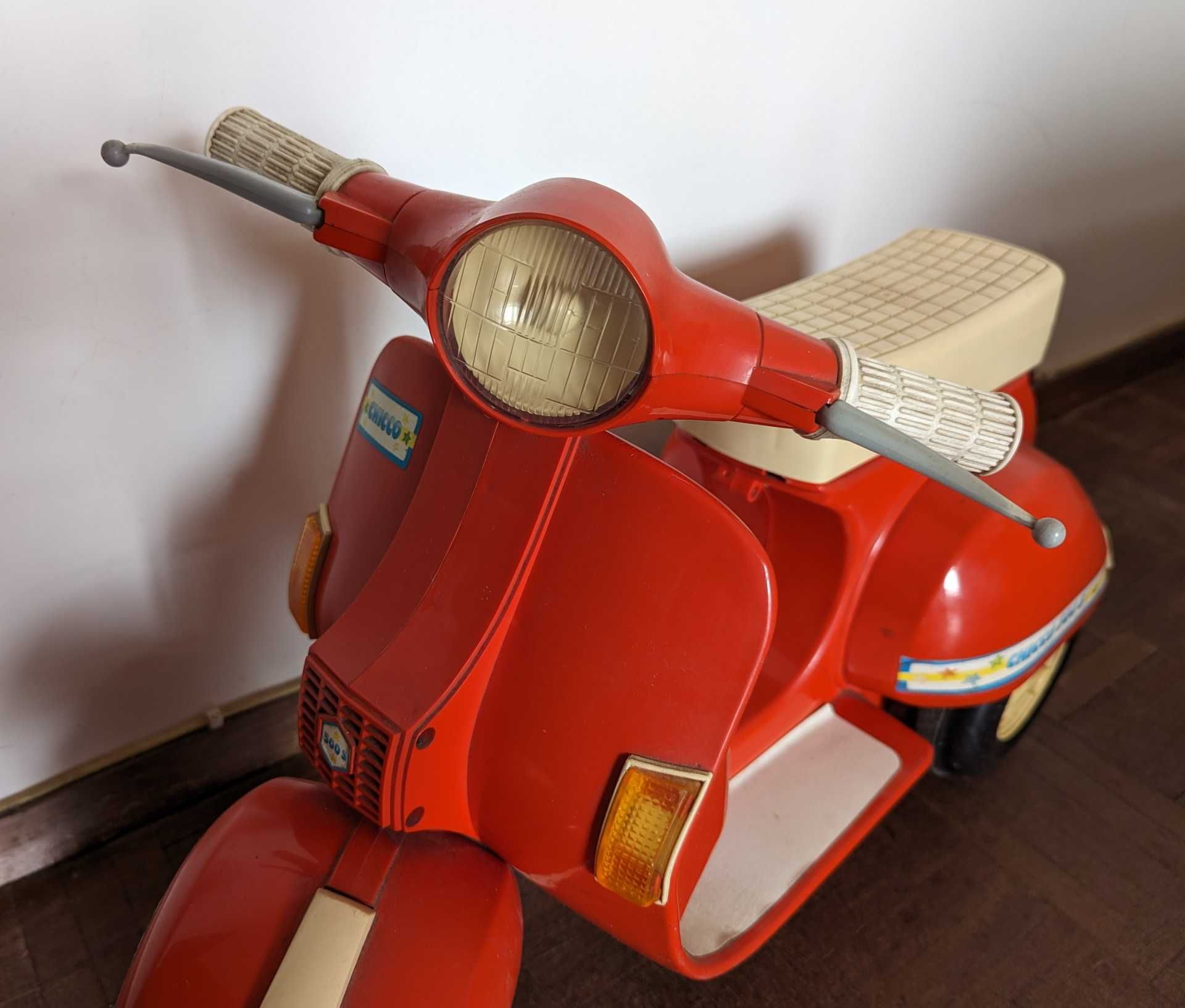 Brinquedo Mota Chicco Vespa 500 S