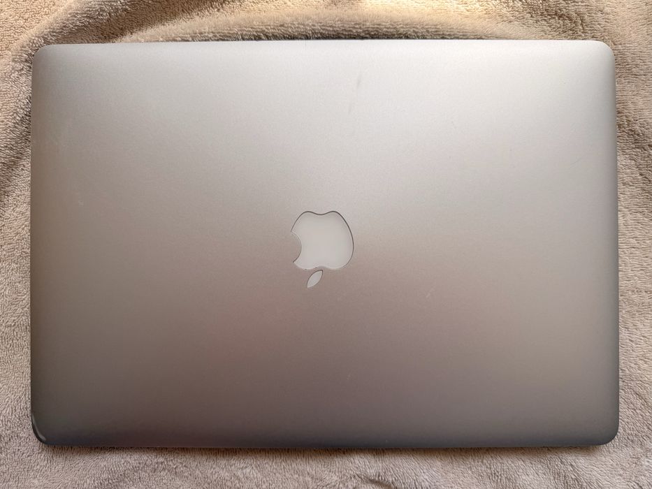 Apple MacBook Pro 15 Mid 2015 i7 AMD R9 M370X 16GB 512GB SSD