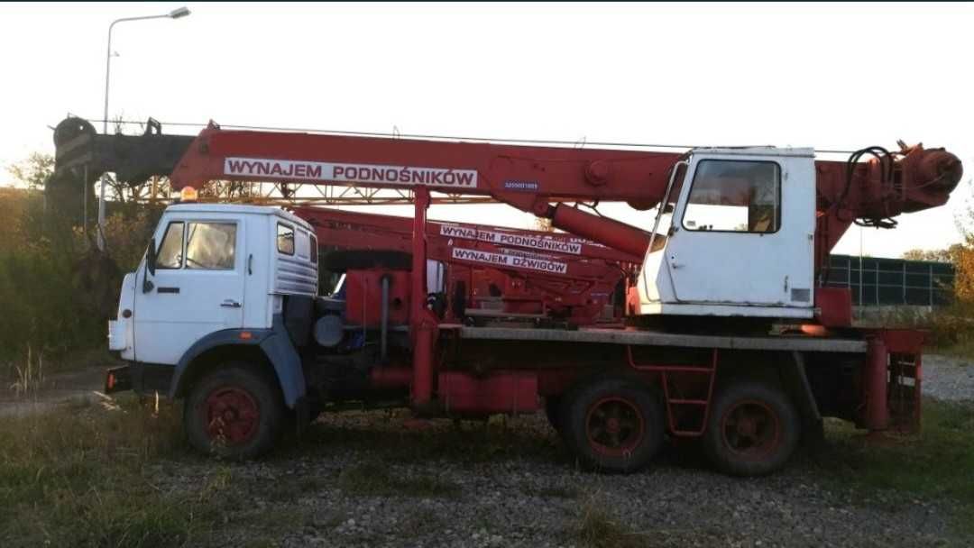 Dźwig teleskopowy Bumar ds184t Kamaz 18 ton bocian wysięg 21+6