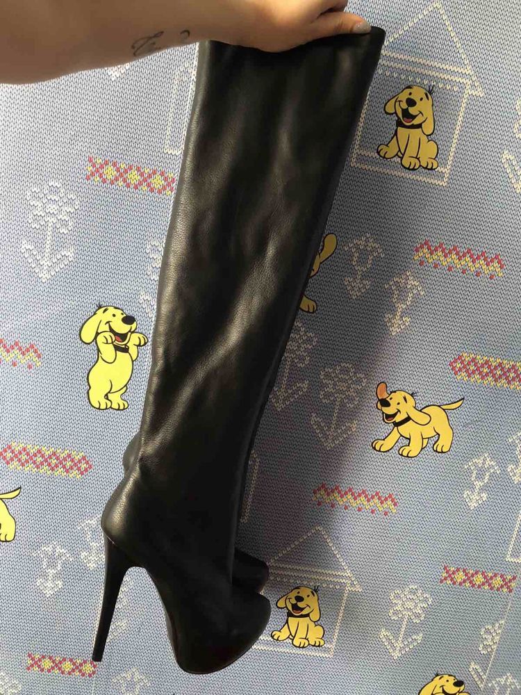 Женские кожаные зимние ботфорты (38 размер)
