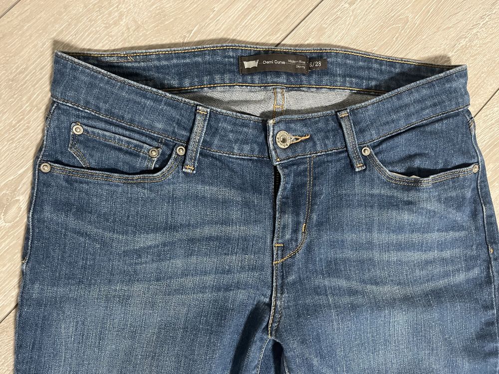 Levi’s jeans S/M