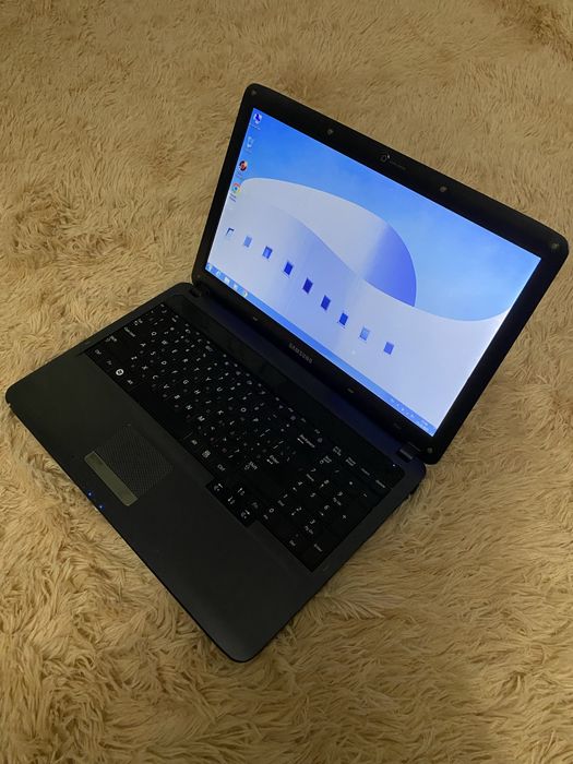 Ноутбук Samsung R523 4 GB RAM 300 GB HDD