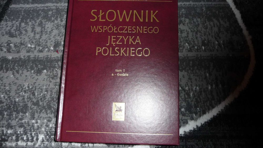 Słownik Współczesnego Języka Polskiego tom I i II z 2001 r.