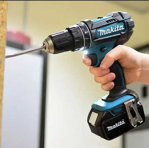 Шуруповерт Makita (24V, 5.0AH) с набором инструментов в кейсе