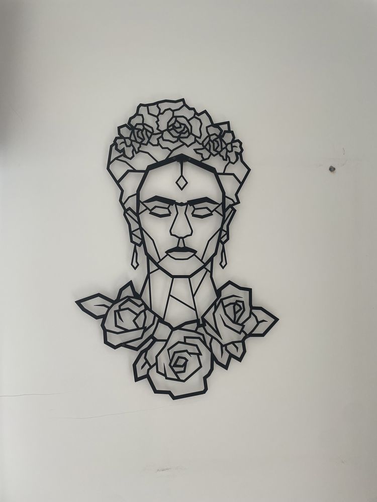 Decoração de parede metal preto - Frida Kahlo