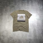 MĘSKA Koszulka Casual Bawełna Duże Logo Oliwka Adidas Nadruk Sportowa
