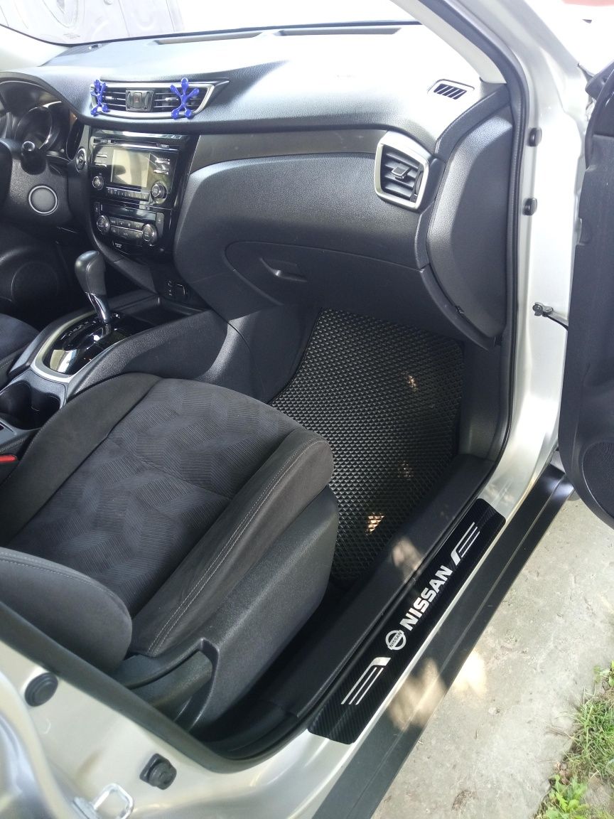 Продаж авто Nissan Rogue 15 рік