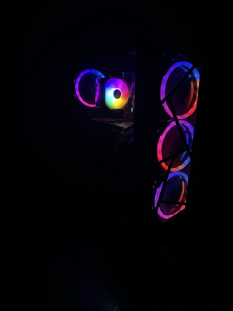 Komputer gamingowy rgb do gier