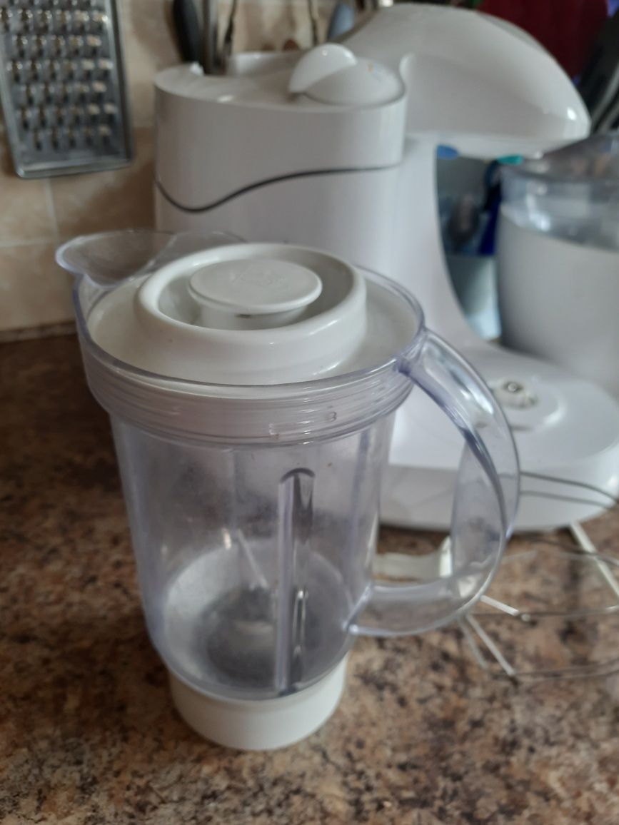 Продаю кухонний комбай Kenwood Cuisine KM 100