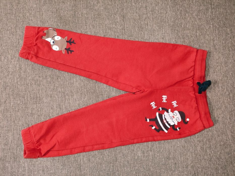 Spodnie dresowe czerwone świąteczne rozm. 98