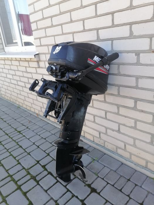 Меркурі 9.9 двигун