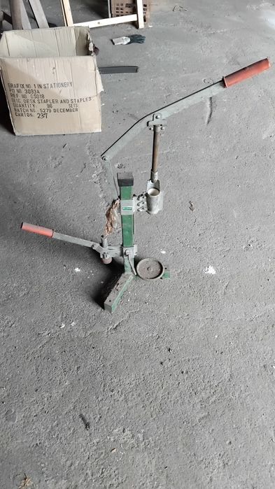 Máquina Manual de Colocar Rolhas em Garrafas de Vinho