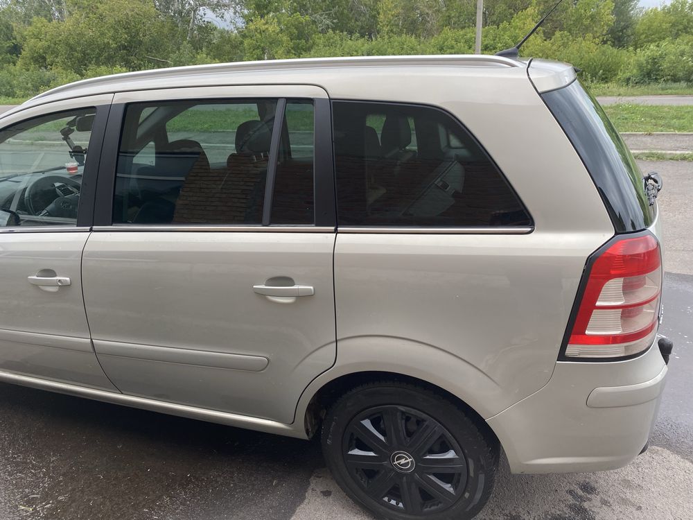 Opel zafira B 2009