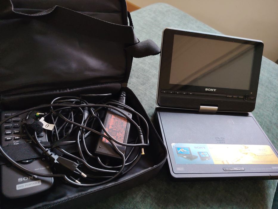 Ofereço Leitor DVD Sony portátil ecrã rotativo