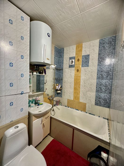 Стражеско, 7 2к квартира 3й поверх, не кутова, тепла.