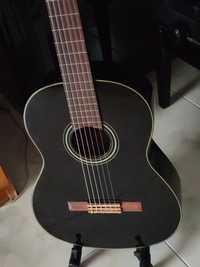 excelente guitarra YAMAHA C40 BL