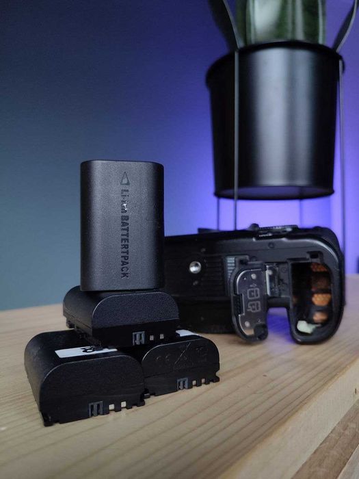 Canon 5D Mark IV (body) + флешки та + 4 Батареї