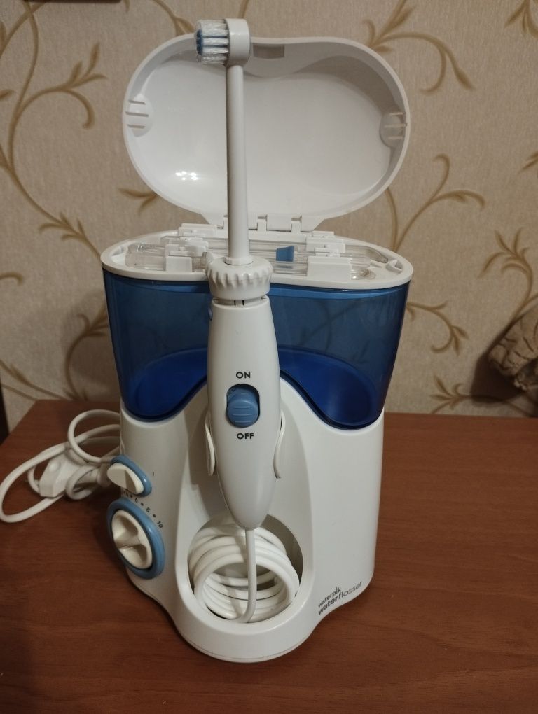 Ирригатор для полости рта WATERPIK WP-100 E с регулировкой давл