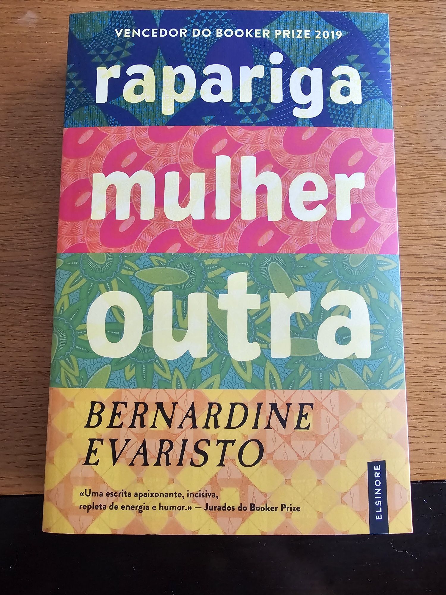 Rapariga, Mulher, Outra de Bernardine Evaristo
de Bernardine Evaristo