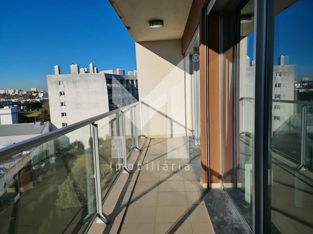 Arrenda-se T1 Mobilado - MetroCity