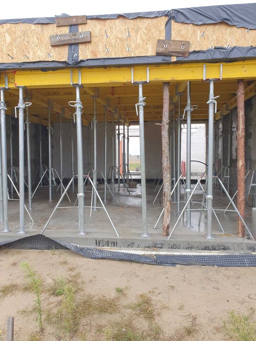 Wynajem rusztowań szalunków stopowych rusztowania stemple Elbląg