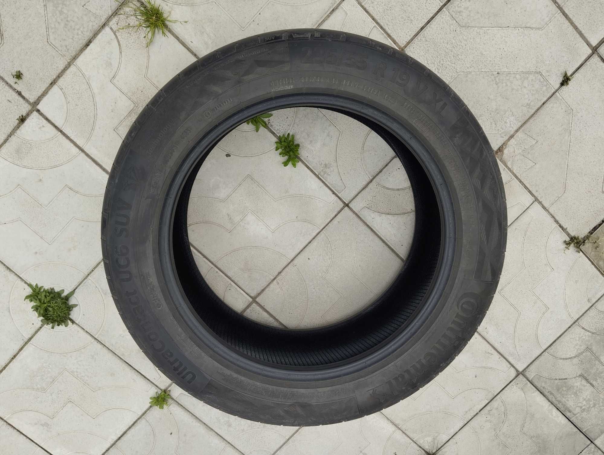 Автогума Continental UltraContact UC6 235/55 R19