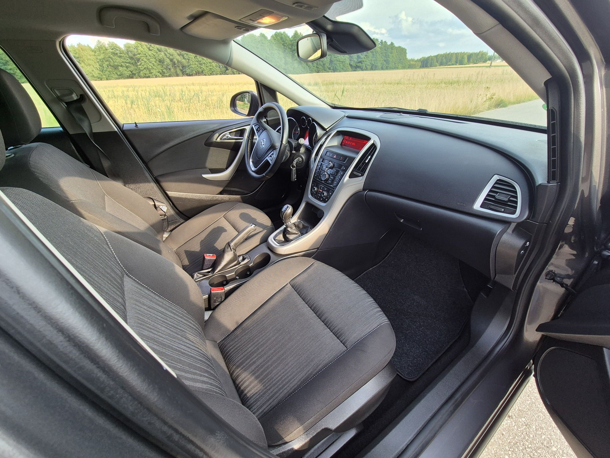 Opel Astra J 1.4 T Turbo 140KM 2012r Hatchback z Niemiec