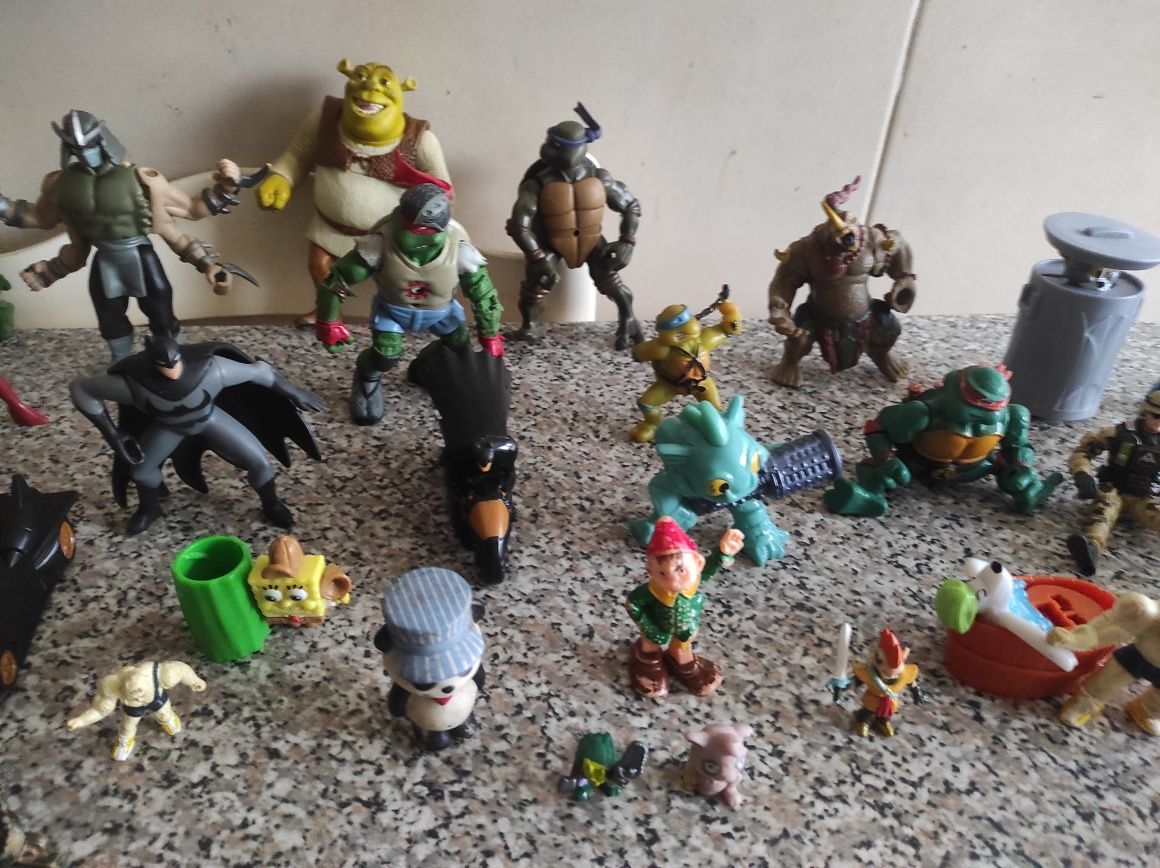 Lote de Bonecos da Disney Antigos