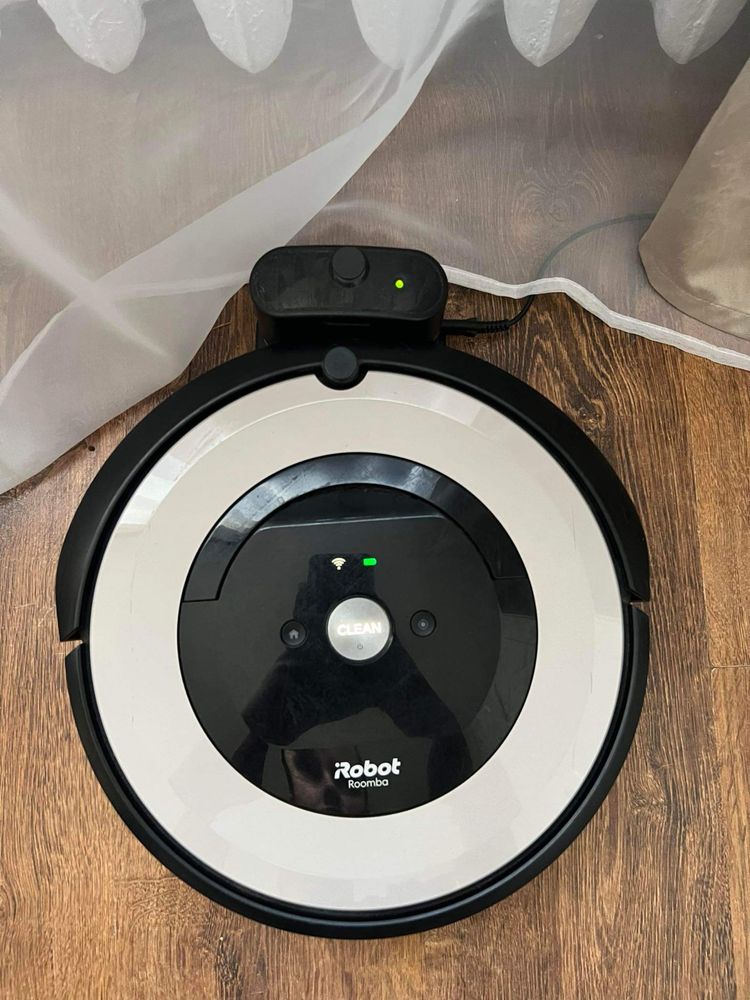 Robot sprzątający IROBOT Roomba e5 (e5152)