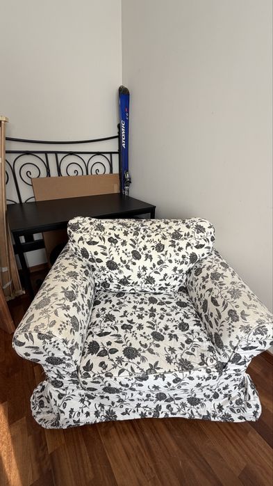 Fotel EKTORP ikea uszak