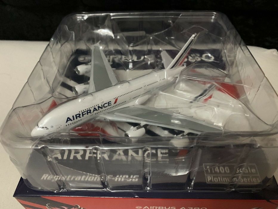 Avião Phoenix Models 1/400 Air France Airbus A380