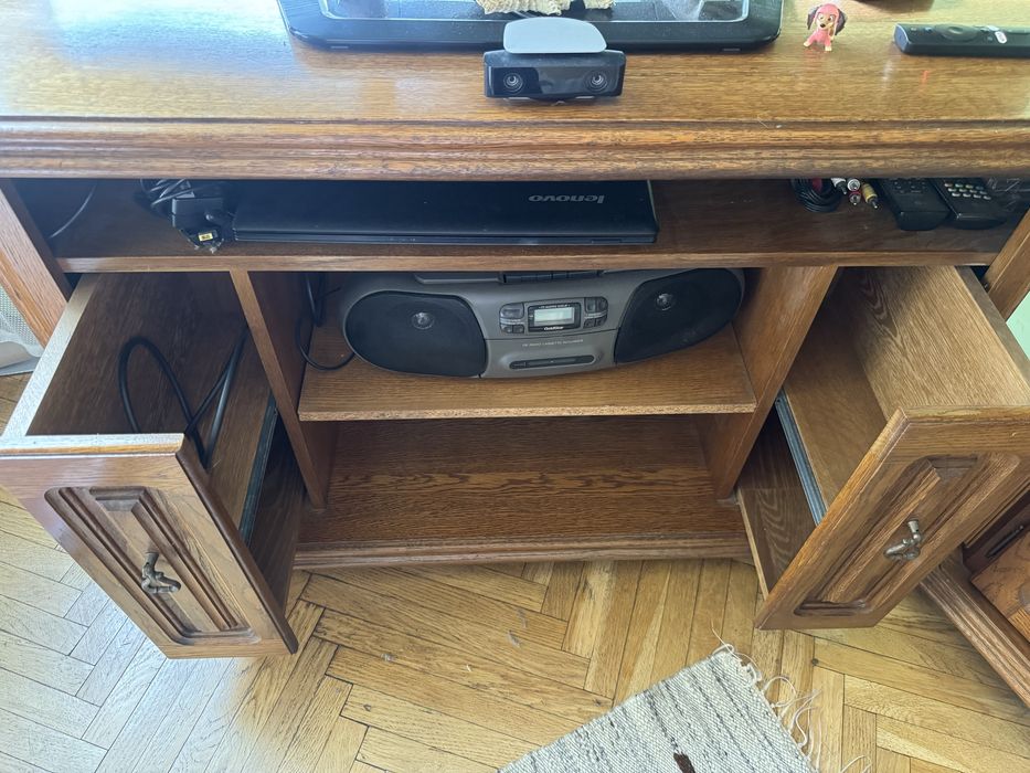 Zestaw mebli dębowych