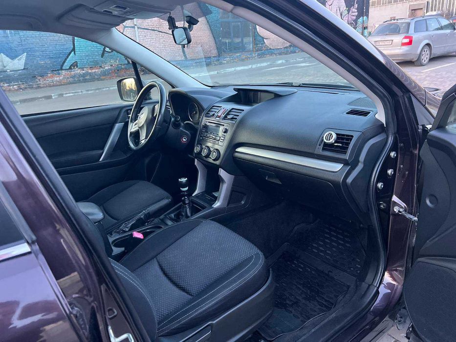 Автомобіль Субару Форестер 2.0 бензин, механіка 2013р.в, повний привід