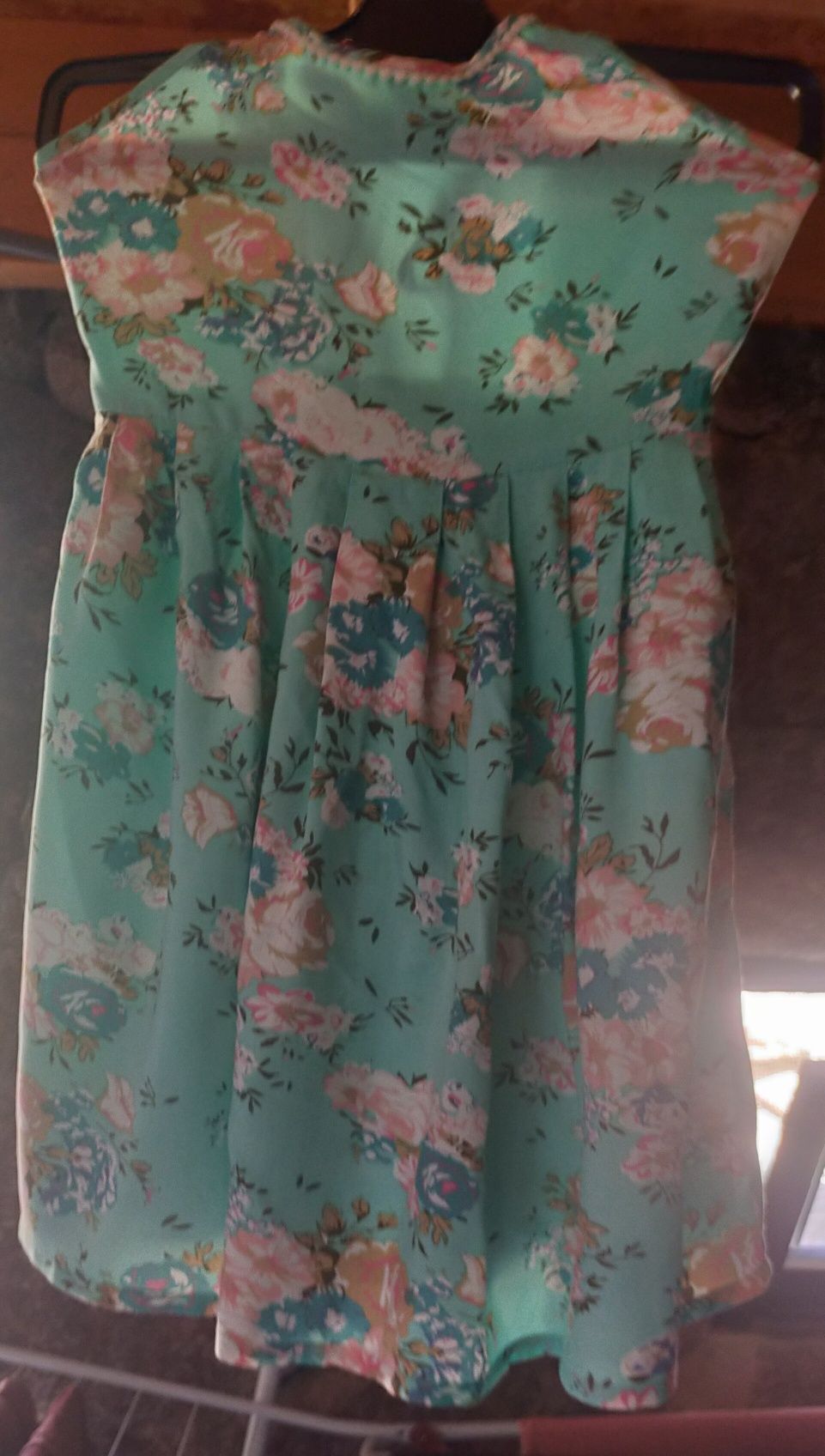 Vestido floral curto - azul/rosa