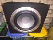 Subwoofer z wzmacniaczem