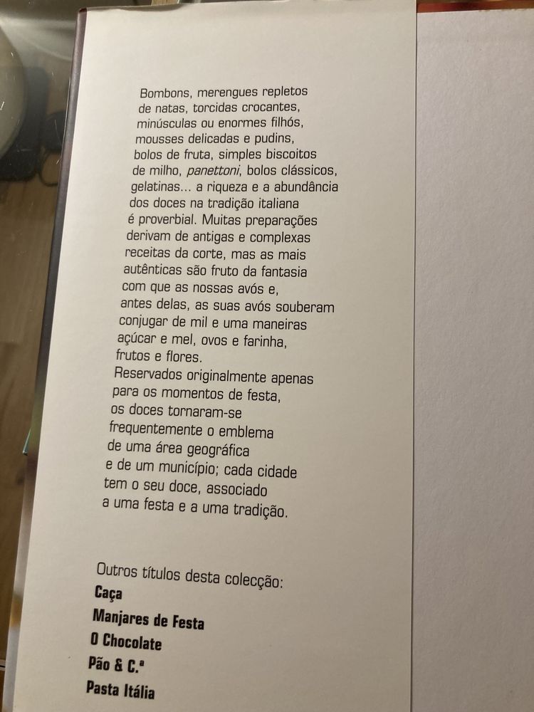 Livro de sobremesas de capa dura “Sabores irresistiveis”