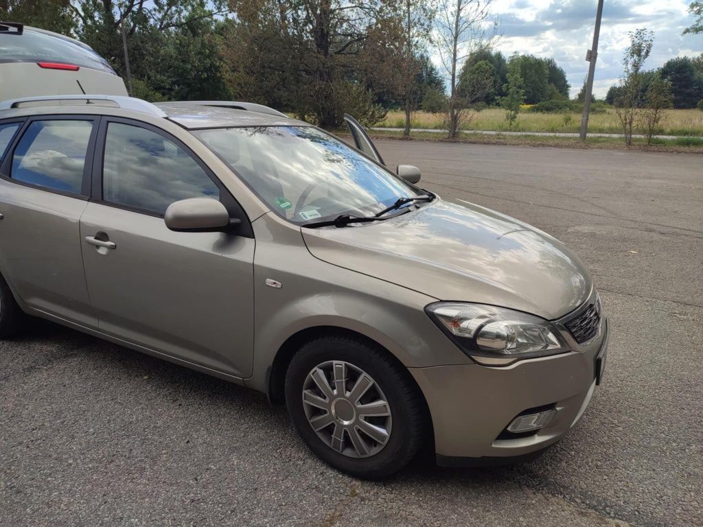 Kie Ceed 1.6 CRDI 2009 rok