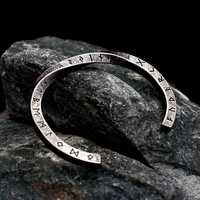 Ексклюзивний браслет від самого вікінга "Runes&V"