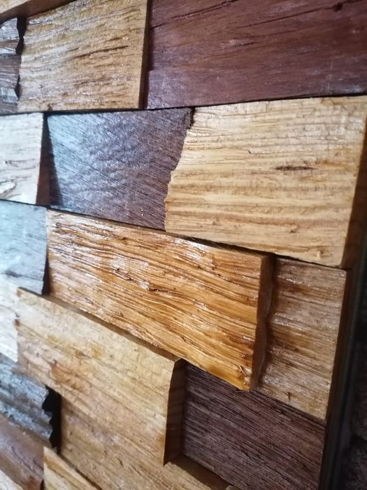 Painel decorativo de madeira ripada